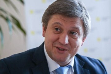 Новий секретар РНБО переплюнув Турчинова у зарплаті