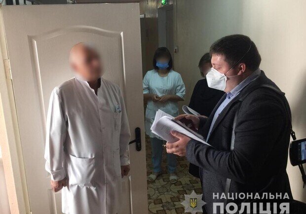 Лікарі на Київщині попалися на торгівлі безплатною вакциною