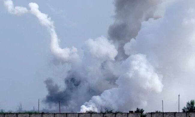 «Бавовна» у Джанкої. Вибух пролунав у вертолітній частині, є загиблі й поранені, – ЗМІ