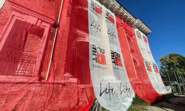 У Києві реставруватимуть Гостиний двір: що буде на його місці