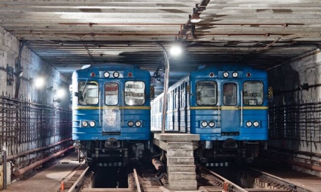 Між станціями метро "Теремки-Деміївська" відзавтра запрацює "човниковий" рух поїздів