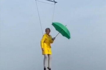 Столична Мері Поппінс: навіщо Ірина Верещук літала над Києвом (відео)