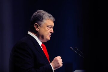 Порошенко прийшов на допит