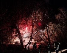 Харків: внаслідок нічного обстрілу зайнявся склад у понад тисячу квадратних метрів