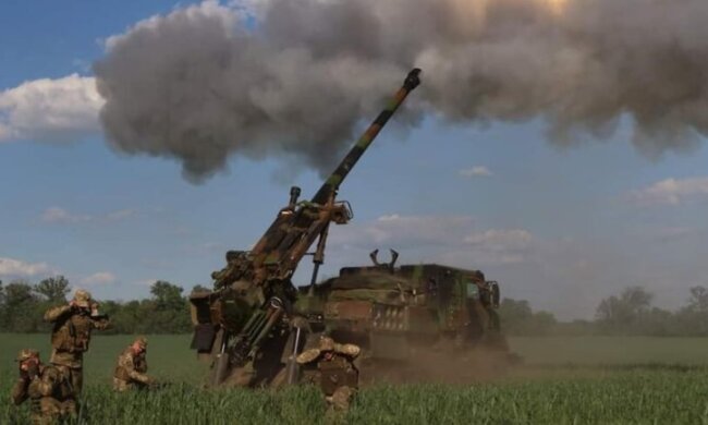 Франція планує передати Україні бронетранспортери й гаубиці Caesar