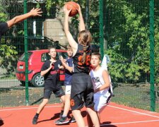 Оновлений баскетбольний майданчик на Солом’янці відкрили турніром зі стрітболу