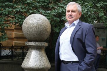 На відновлення Донбасу кожен українець має віддати 50 тисяч доларів