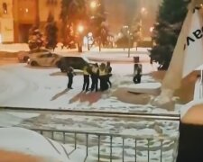 Національні гвардійці побилися між собою на Майдані (відео)