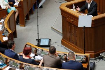 “Не заздрю Нестору Івановичу” – мережі оцінюють доторканність нардепів