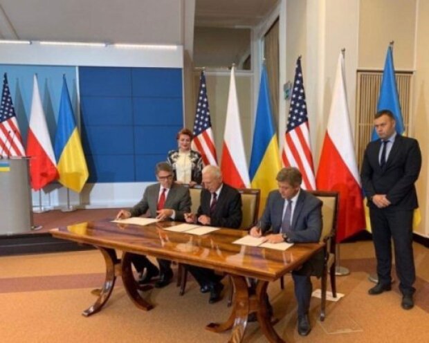 Україна, Польща і США підписали газовий меморандум