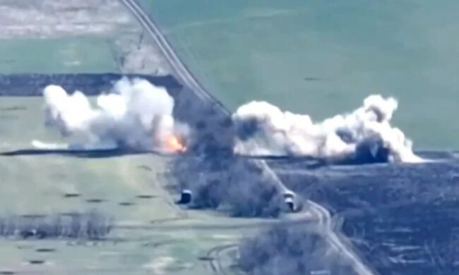 Після удару ЗСУ окупанти кинулися рятуватися втечею, кинувши вцілілу техніку