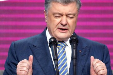 Генпрокурор прокоментував інформацію про підозру Порошенку