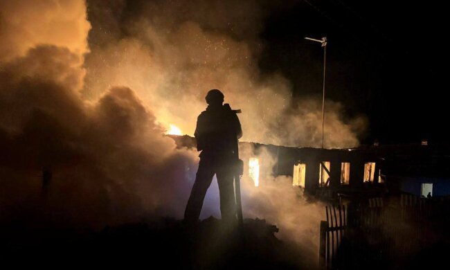 Масштабна атака БпЛА: ППО знищила 113 дронів, але є влучання в оселі