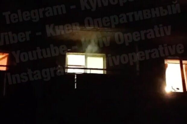 У Києві на Борщагівці люди смажили шашлики на балконі (відео)