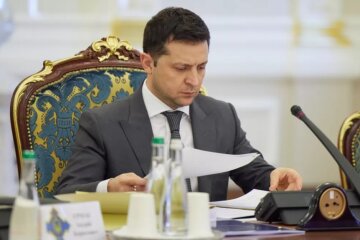 Зеленський намір видалити міністерства з Києва