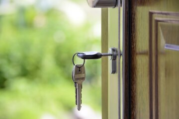 В Києві підлітки ошукали десятки людей на оренді квартир