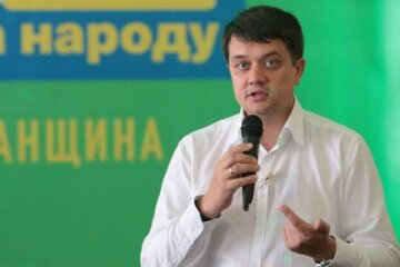 Найбільша інтрига з Разумковим: у “Слузі народу” ділять посади