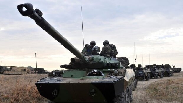 Франція впродовж двох місяців передасть Україні колісні танки AMX-10RC