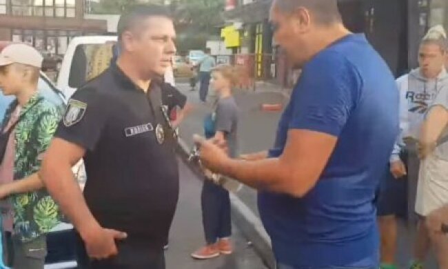 Помічник кандидата у нардепи погрожував дітям і журналісту