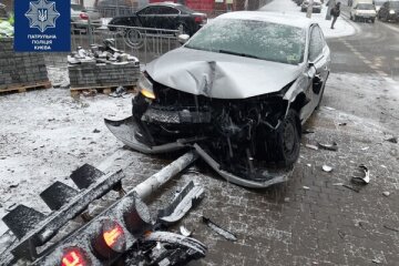 Снігопад став причиною майже 350 ДТП в Києві