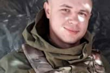 Матрос Віталій Скакун ціною життя підірвав міст і зупинив просування танків РФ