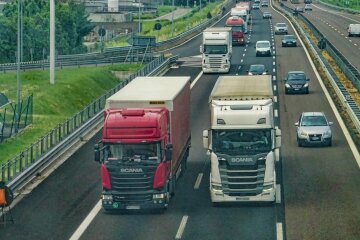 В’їзд вантажівок в Київ обмежать: Кличко
