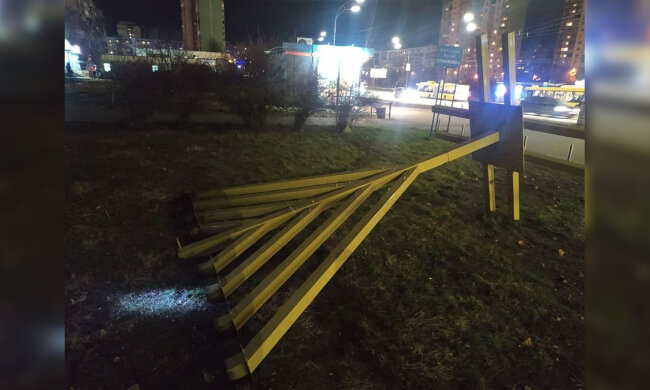 У Києві на Троєщині повалили Ханукію Це третій випадок в Україні за 3 дні