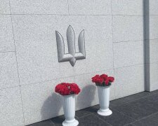 Побратими назавжди: на Національному військовому кладовищі вшанували пам’ять героїв Бахмута та Запоріжжя