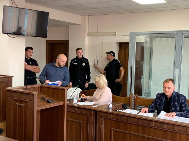 Суддю Тандира, який збив нацгвардійця на блокпосту Києва, хочуть взяти на поруки