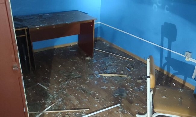 У Києві уламки збитого БпЛА впали неподалік станції метро в Дарницькому районі