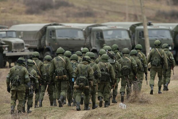 Росія проводить мобілізацію населення у “ЛНР”: більшість жителів ховаються від окупантів