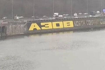 У Києві з'явилось нове графіті присвячене захисникам Маріуполя