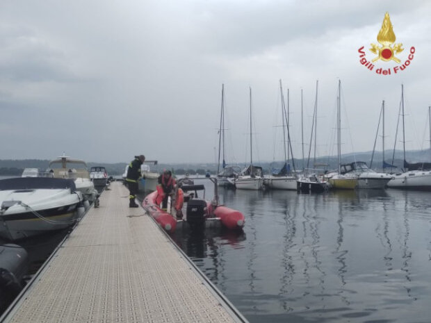 Четверо людей загинули через перекидання човна на озері в Італії