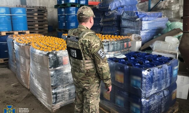 На Київщині СБУ виявила масштабне виготовлення небезпечних антисептиків