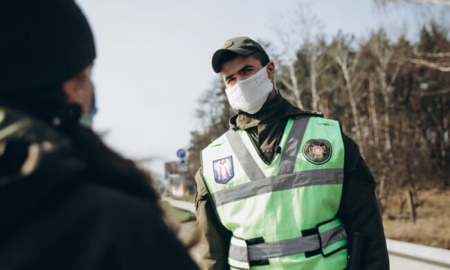 На всіх в’їздах-виїздах Києва з`явились пости Нацгвардії та поліції