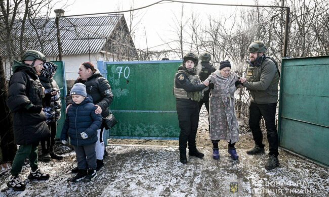 Порятунок попри відмову: Рада узаконила примусову евакуацію дітей із прифронтових зон