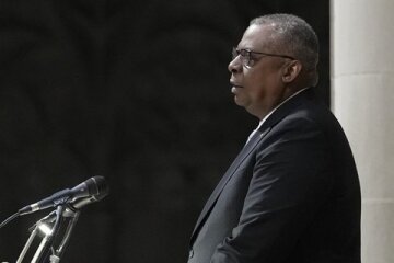 “Настає вирішальний момент”. Глава Пентагону звернувся до союзників у Рамштайні щодо України