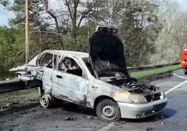 На Київщині водій згорів живцем у своєму автомобілі