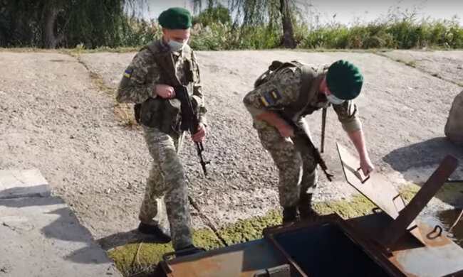 Прикордонники упіймали підводний човен у лимані на Одещині