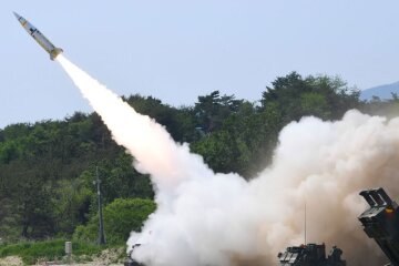 Вторгнення Росії в Україну поклало край тенденції про відмову від ядерного озброєння – The Economist