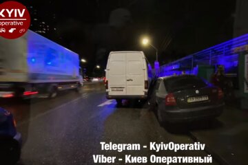 п’яний водій Skoda протаранив маршрутку