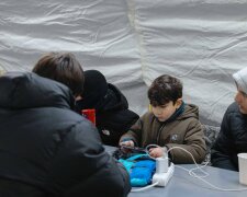 На Троєщині розгорнули наметові містечка для тисяч мешканців через критичну ситуацію з теплом