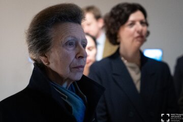 Принцеса Анна відвідала виставку в Мистецькому арсеналі
