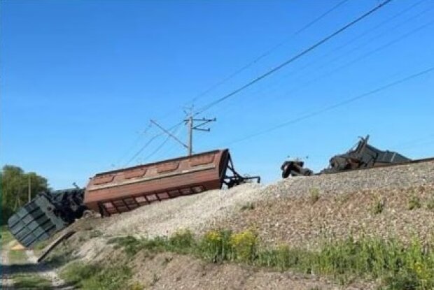 В Криму вибух на залізниці: з колій зійшли п’ять вагонів з зерном