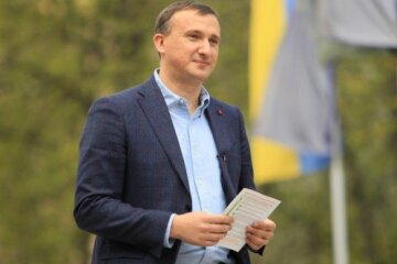 Карплюку не вручали повісток, а викликають на допити через соцмережі