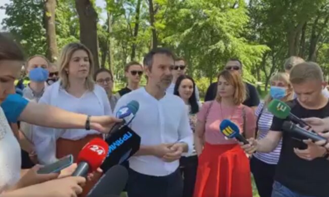 Вже вдруге: Вакарчук складає мандат народного депутата (відео)