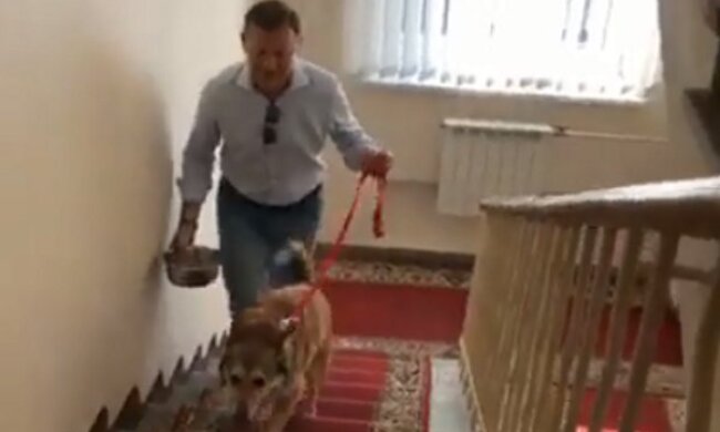 Ляшко привів у Раду собаку