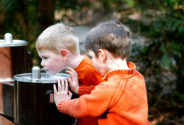 В столичних парках облаштують фонтанчики з питною водою