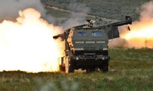 Біля Каховської ГЕС ударом Himars зруйновано залізницю та автомобільну дорогу