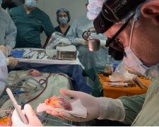 У Києві встановили медичне досягнення - вперше провели трансплантацію серця 6-річній дівчинці